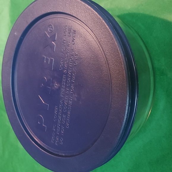 Vintage Pyrex clear glass with lid 2 cups.Made in USA. - Picture 6 of 6